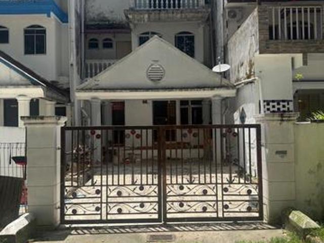 3 Storey Jalan Sri Perkasa Taman Tampoi Utama Unblock View Near CIQ