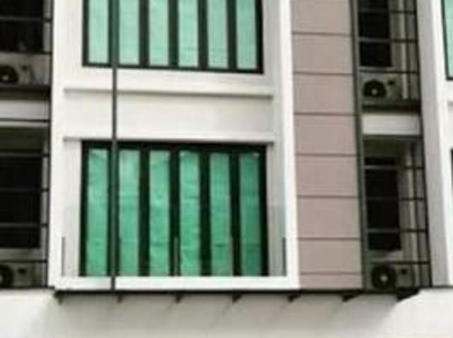 3 storey landed house for sell