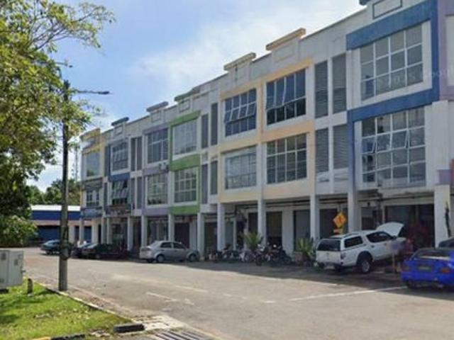 3 Storey Lot @ Gerik, Perak For