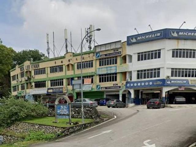 Freehold 3 Storey Shop Lot Kawasan Perniagaan Nilam Jalan Semenyih Kajang For Sale