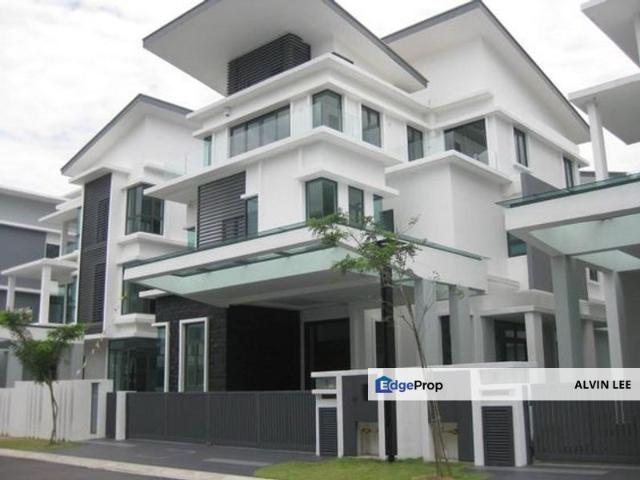 3 Storey Luxurious New Semi D with Private Lift