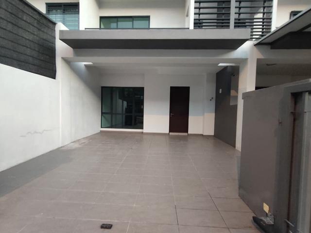 3 Storey Residensi Bukit Orkid Batu 9 Cheras Terrance House for Rent