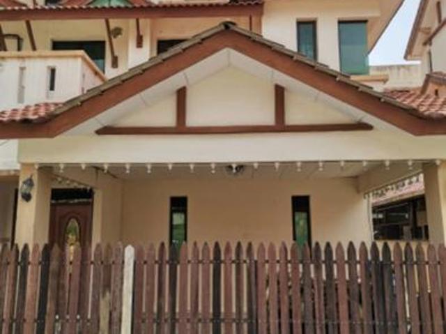 3 storey Semi D gated and guarded
