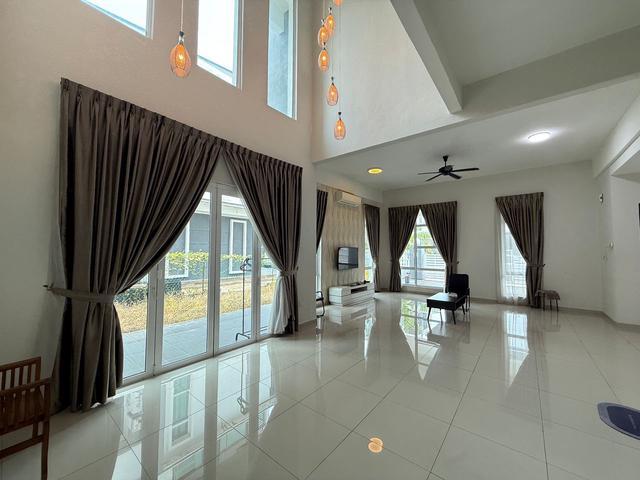 3 storey Semi D For Rent Klebang utama