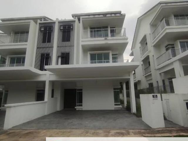 3 Storey Semi D in Seremban Town Gated Guarded