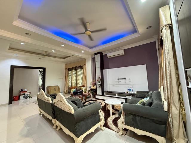 3 Storey Semi D mutiara villa seksyen 8 bandar baru bangi Selangor