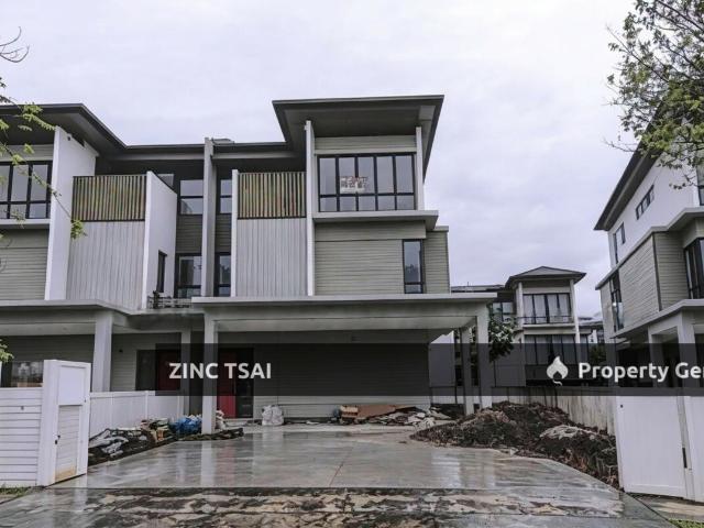 3 Storey Semi D @ Ridgefield Residences, Tropicana Heights {Save RM 370,000}