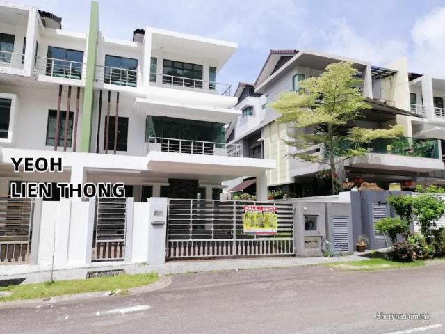3 Storey Semi Deatched at Setia Peral Island, Original Condition