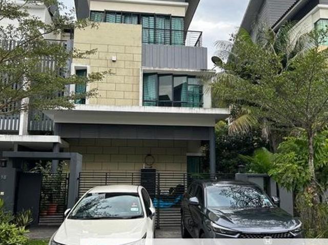 3 Storey Semi Detached Home @ Kinrara Hills, Bandar Kinrara, Puchong For Sale