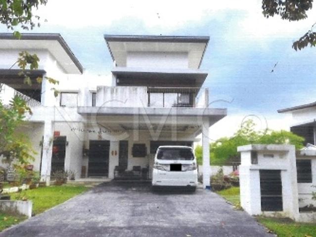3 Storey Semi Detached House with Clubhouse Facilities