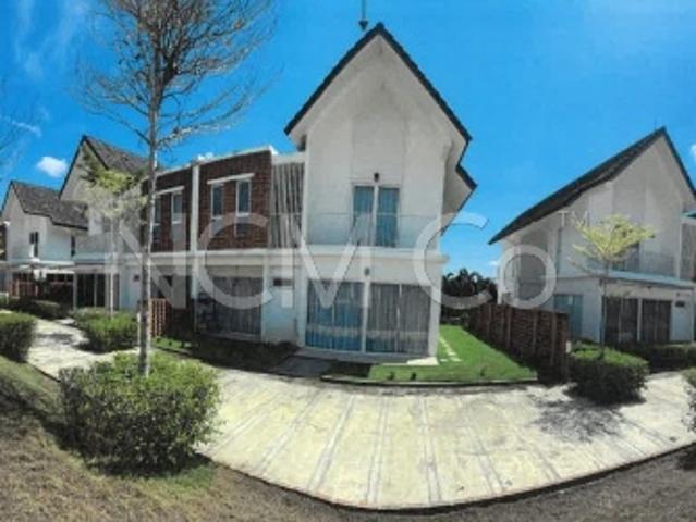 3 Storey Semi Detached House