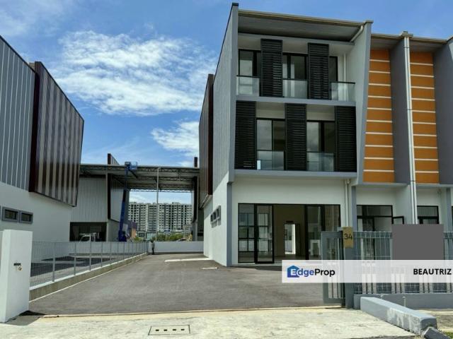 3 storey Semi detached Showroom Pines Square, Jalan Batu Kawa