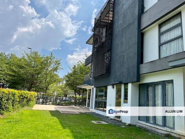 3 Storey Sera Twin Villa Corner
