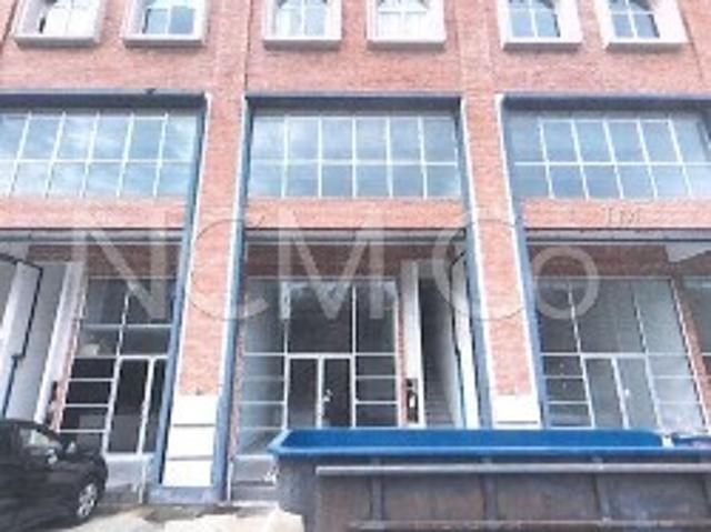 3 Storey Shop Office, Intermediate