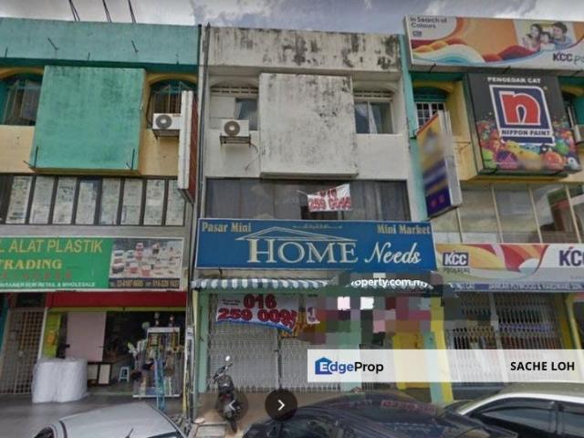 3 Storey Shop @ Taman Industri Bolton, Sri Gombak, Batu Caves For Sale