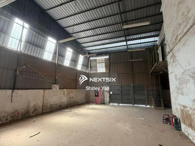 3 storey shoplot 22x80sqft Second floor For Rent