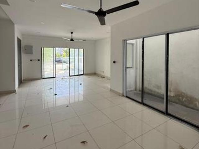 3 Sty Terrace House 5R4B The Clover Homes Semenyih