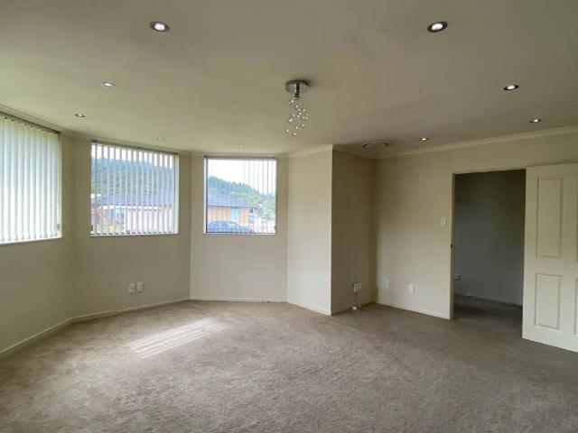3 Sun Valley Way