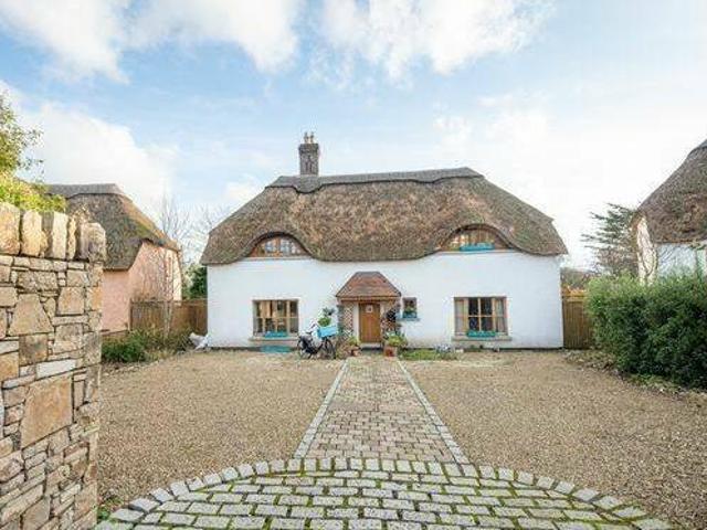 3 Saint James Wood Stradbally Co Waterford