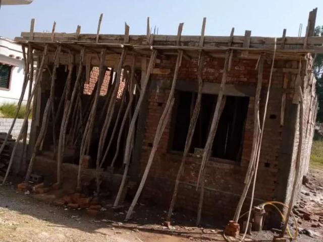 3 Side Corner Strature on main street Seri chowk bhara kahu Islamabad Bhara kahu ID 43777