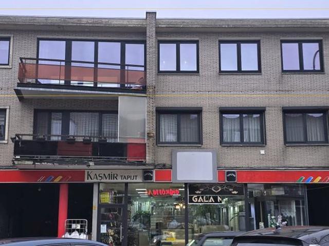3 slaapkamer appartement met terras + staanplaats op Stalen
