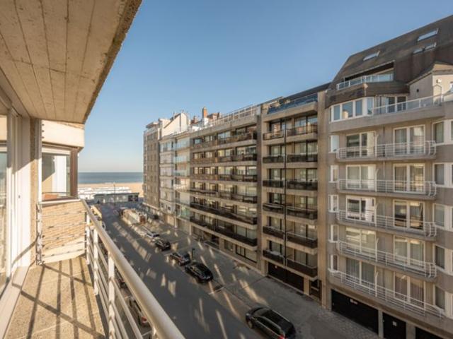 3 slaapkamer appartement met zijdelings zeezicht en luxueuze