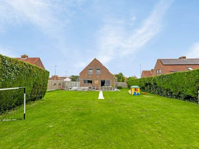 3 slaapkamer villa met zonnige tuin te koop in Lissewege