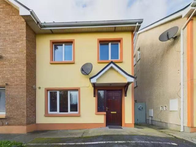 3 Sli Esker, Ballinasloe, Co. Galway, H53WA48 is for sale