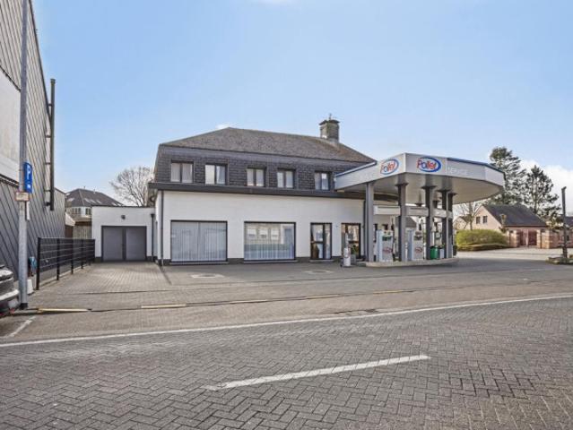 3 slpk woonst, handelsruimte én verhuurd benzinestation