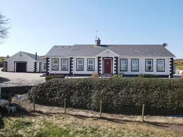 3 Tullagherin Road