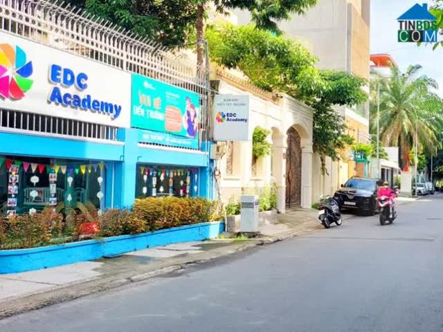 3 Tầng 61m2 Khu VIP Nguyễn Trọng Tuyển nhích 6 tỷ