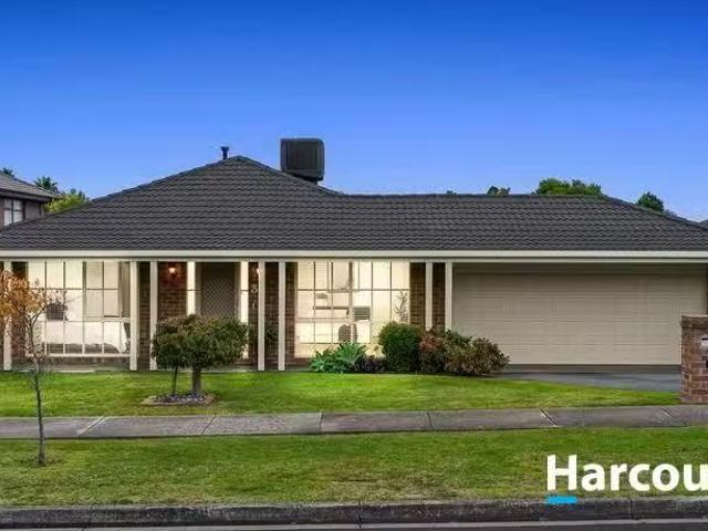 3 Towt Court, ROWVILLE, VIC 3178 House for Rent