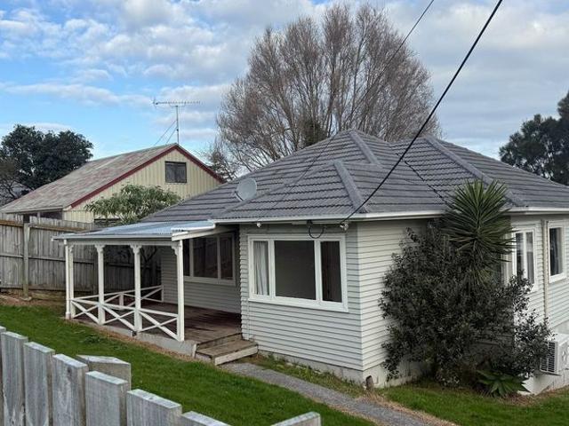 3 Totara Road, Stanmore Bay, Rodney