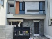 3 Unit Rumah Nginden Intan Dekat Raya MERR, Klampis Semolo, Manyar