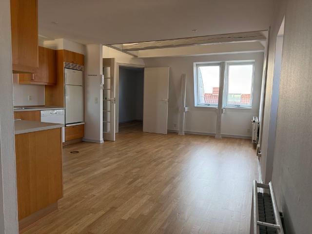3 værelses lejlighed, 77 m²