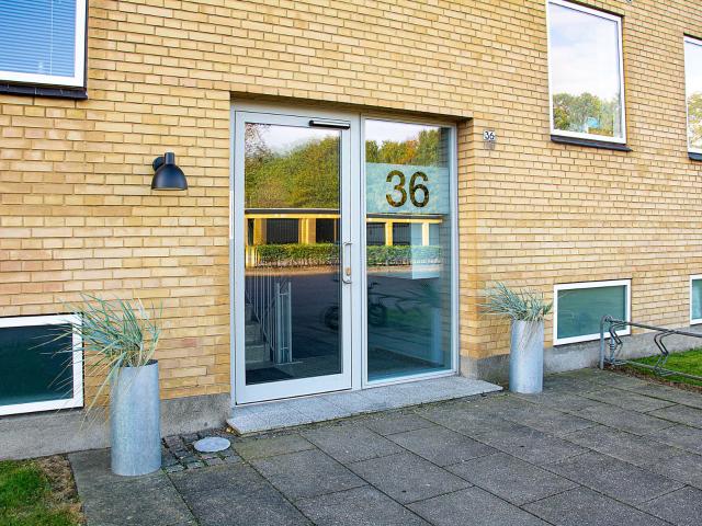 3 værelses lejlighed med altan og grønne omgivelser i Herning