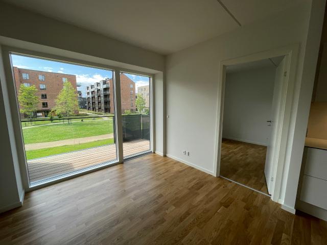 3 værelses lejlighed med udsigt til park!