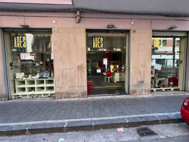 3 Vetrine in vendita a Salerno