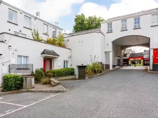 3 Village Weir, Lucan, Co. Dublin, K78HH31 is for sale