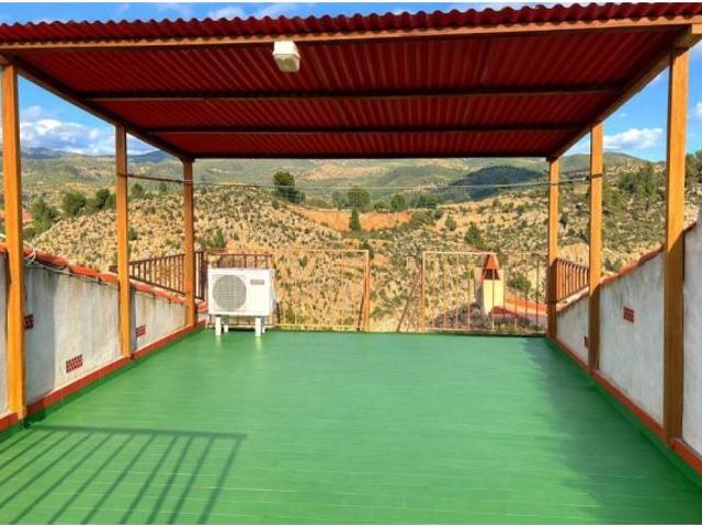 3 Viviendas, Centro y Vistas. ¡El potencial que buscas!