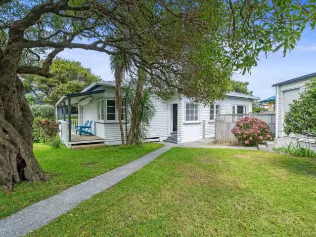 3 Whites Line West, Woburn, Lower Hutt City For Sale