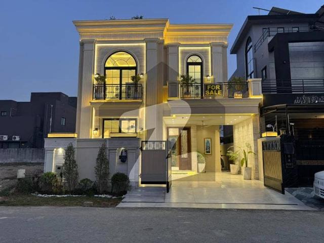 3 Years Installments Plan 1.5 Storey 5 Marla Brand New House For Sale In Park View City