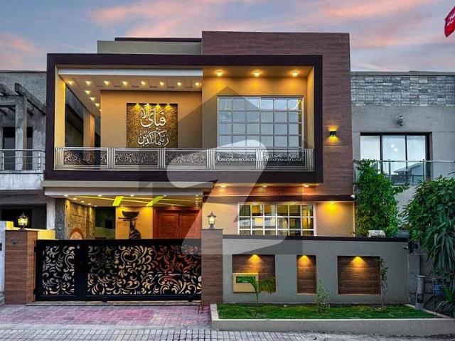 3 Years Installments Plan 10 Marla Brand New House For Sale In Park View City