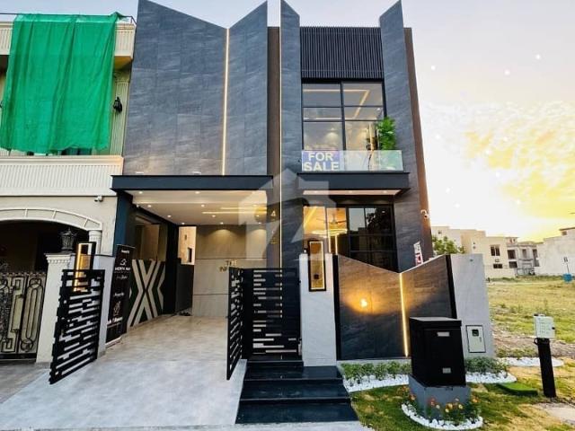 3 Years Installments Plan 1.5 Storey 5 Marla Brand New House For Sale In Park View City