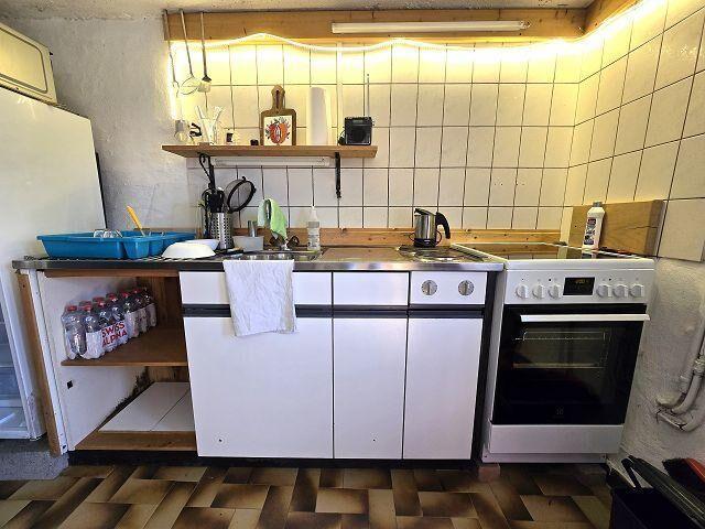 3 Zi Rustico mit kleinem Garten sehr ruhige, sonnige Aussichtslage/rustico di 3 loc. Piccolo terreno molto soleggiata, tranquilla, con bella vista | dreamo. Ch