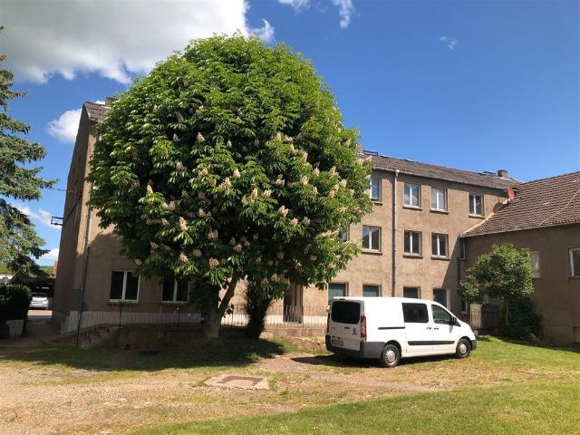 Modernisierte Erdgeschoßwohnung in kleiner Wohneinheit