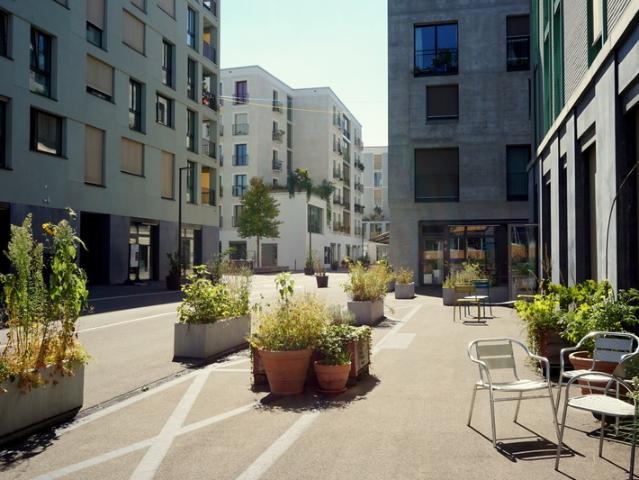 4½ ZI WOHNUNG IN ZÜRICH KREIS 12, MÖBLIERT, TEMPORÄR