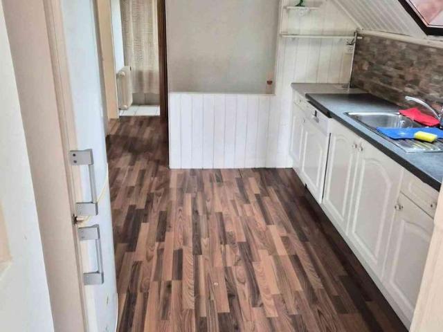 3 Zimmer, 50 m², 2. Stock