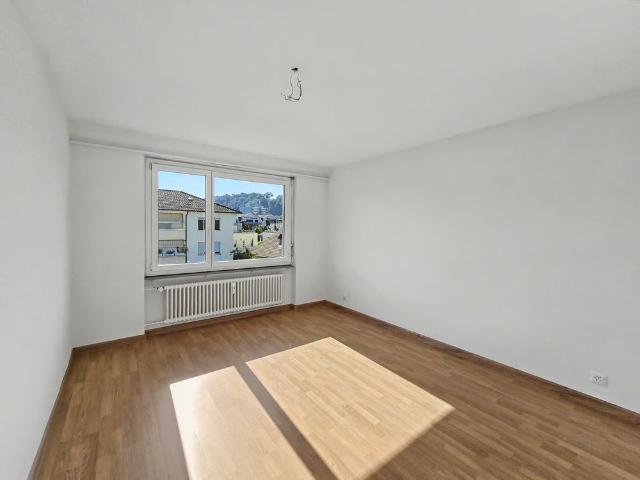 3 Zimmer, 57 m², 2. Stock