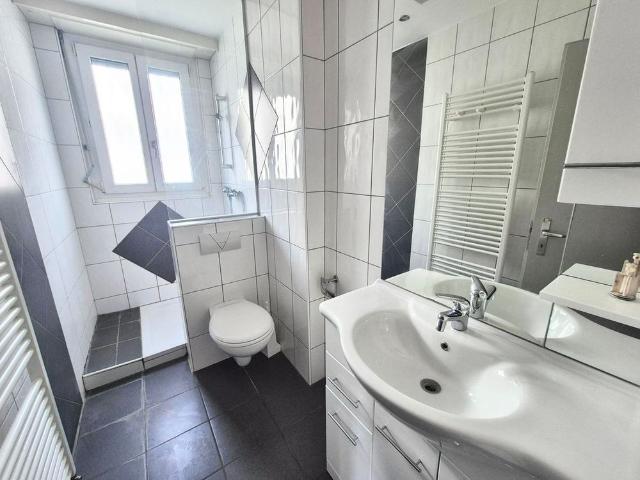 3 Zimmer, 57 m², 2. Stock